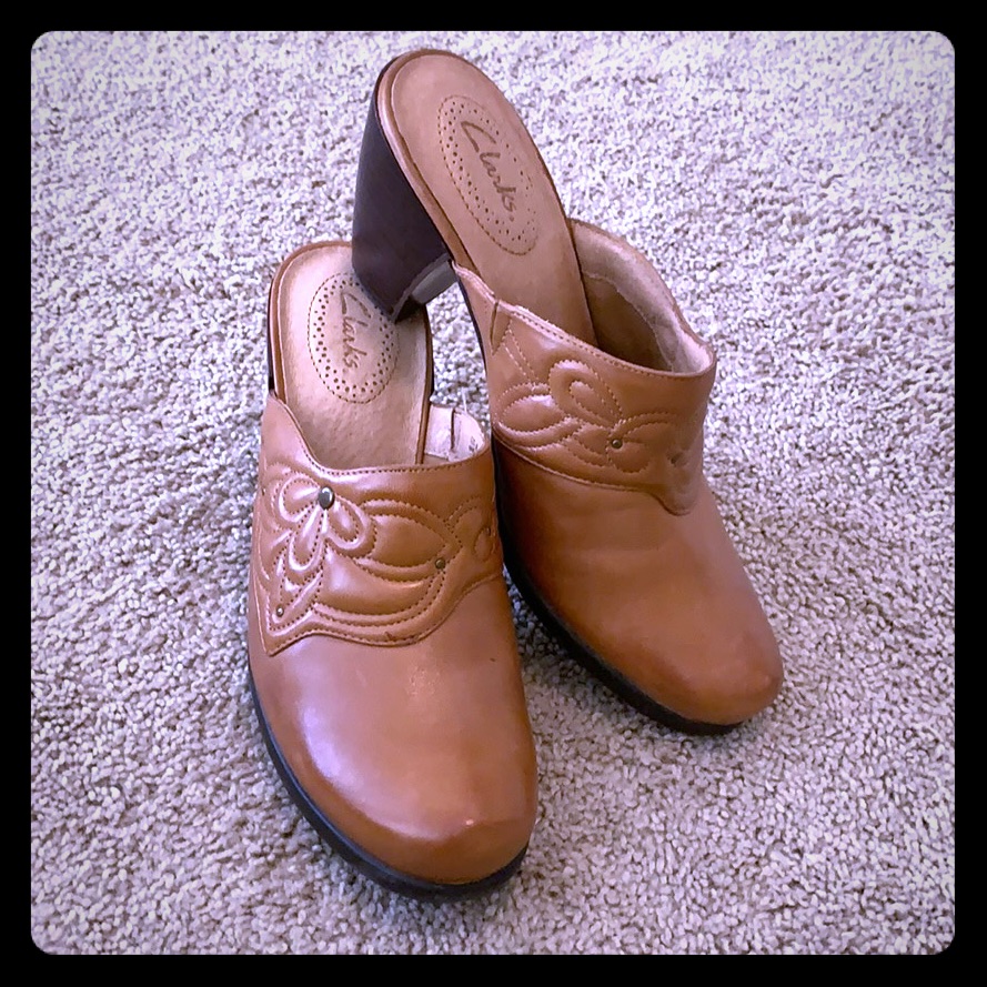 Clark Tan Clogs